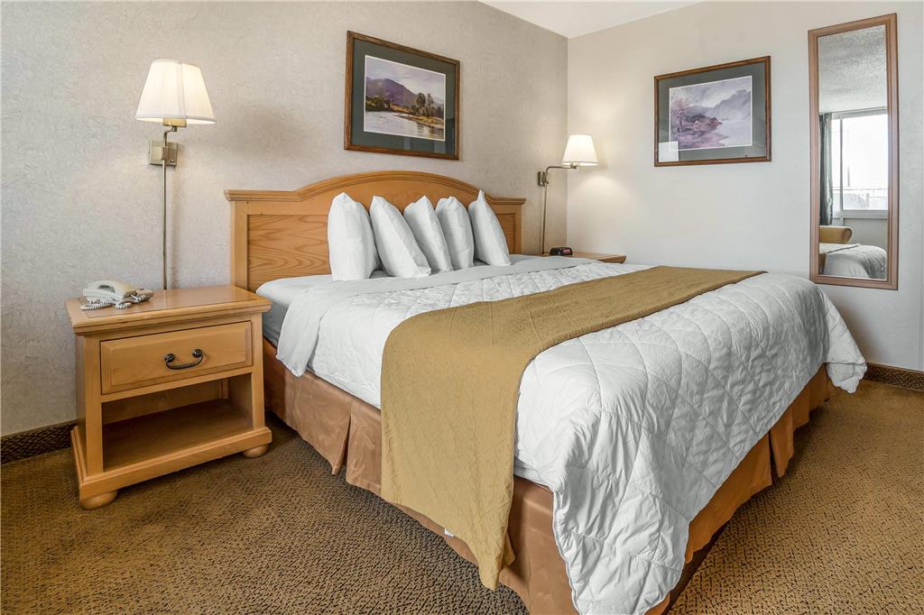 Econo Lodge Rawlins - photo 6