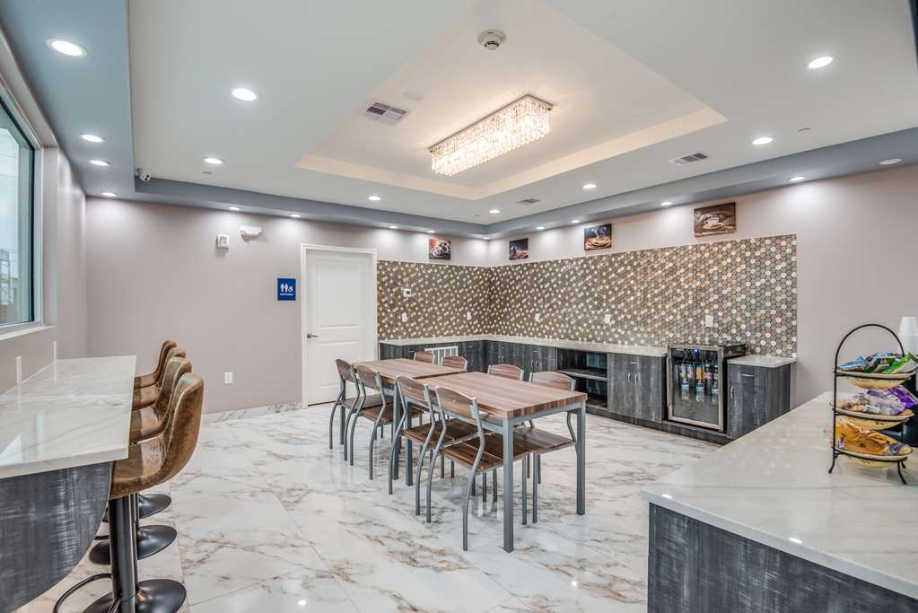 Americas Best Value Inn & Suites Houston at Hwy 6 - photo 5