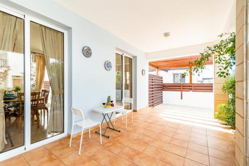 Villa Rosedale by Ezoria Villas