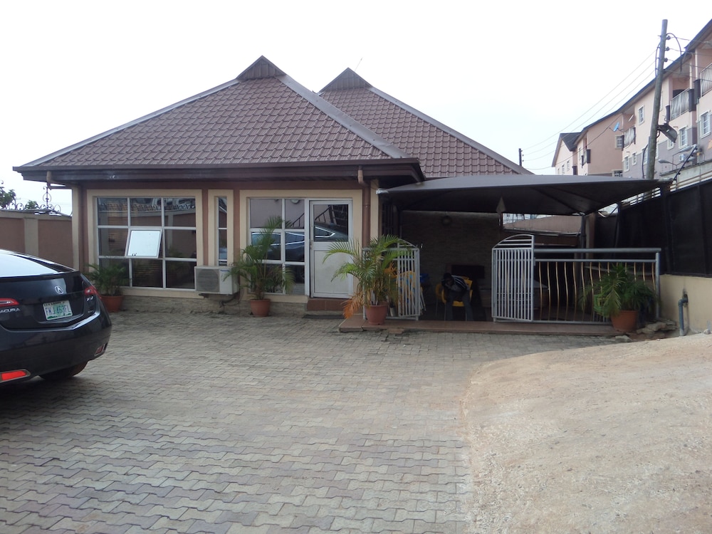 Chatwell Hotel - carbon neutral hotel in Lagos