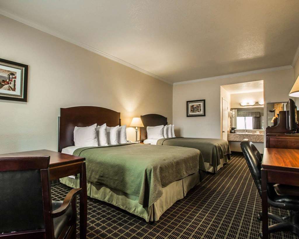 Quality Inn Temecula Valley Wine Country - photo 10