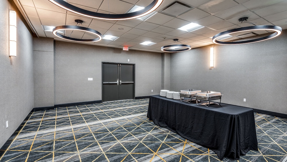 Staybridge Suites Dallas Market Ctr Love Field by IHG - photo 57