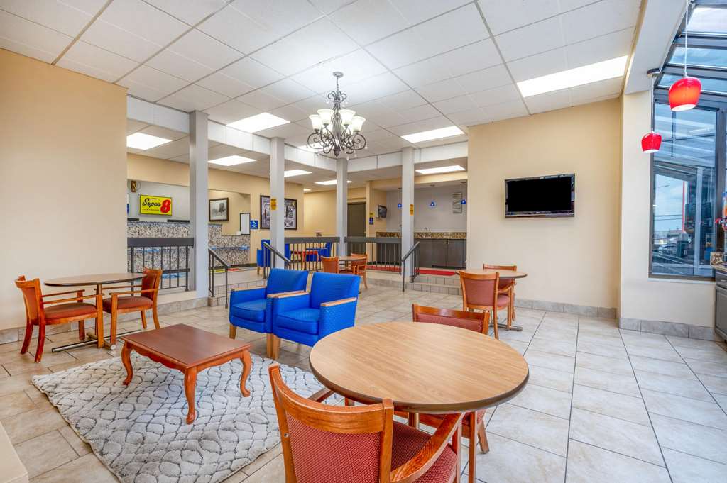 Super 8 by Wyndham Perrysburg Toledo - photo 31