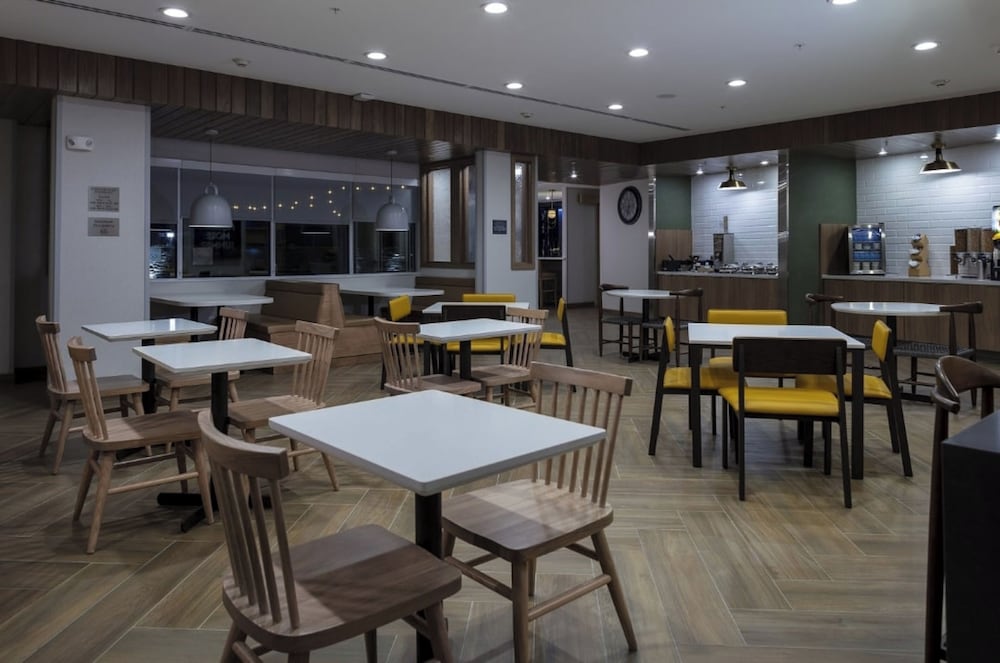 Fairfield Inn & Suites by Marriott Monahans - photo 23
