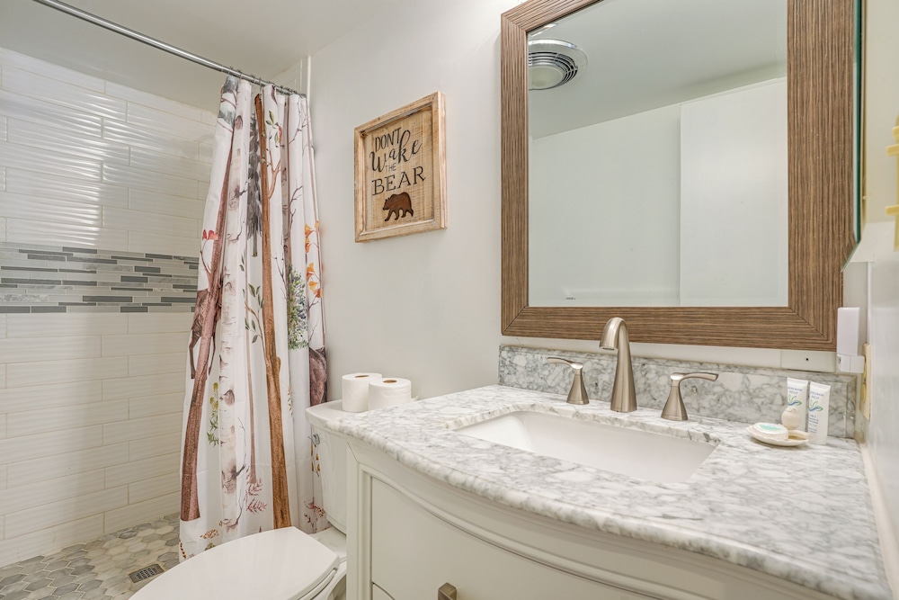 Wintergreen Resort Condo: Deck & Golf Course Views - photo 17