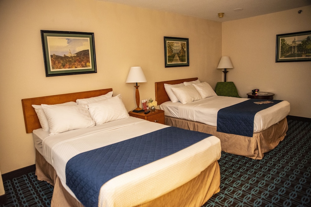 Capital Plaza Hotel - photo 18