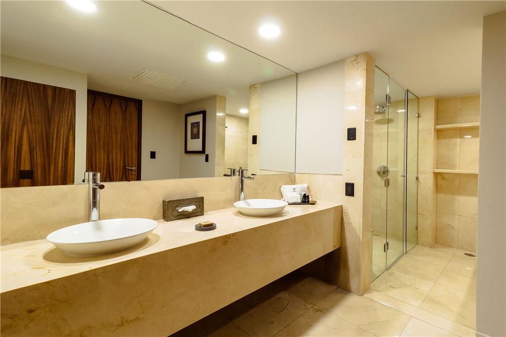 Master Suite ba o