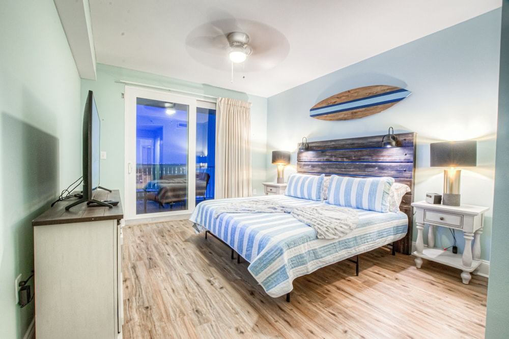 Laketown Wharf Resort by Aneliya's Rentals - photo 248