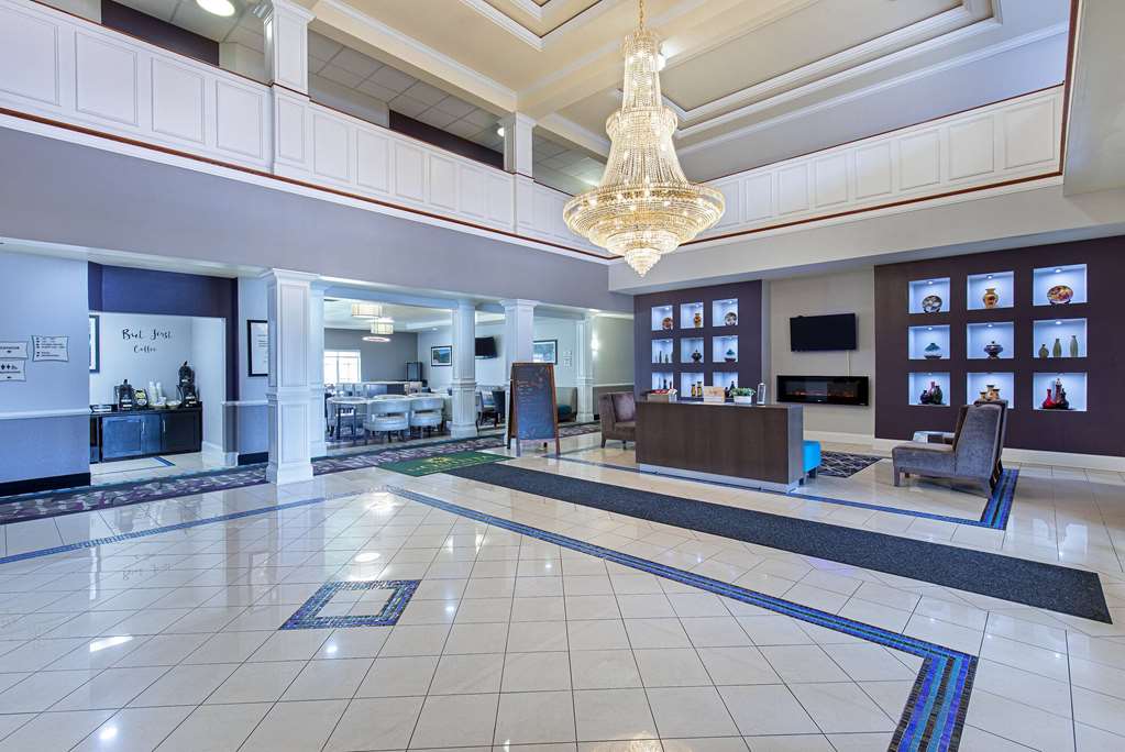 La Quinta Inn & Suites by Wyndham Bowling Green - photo 11