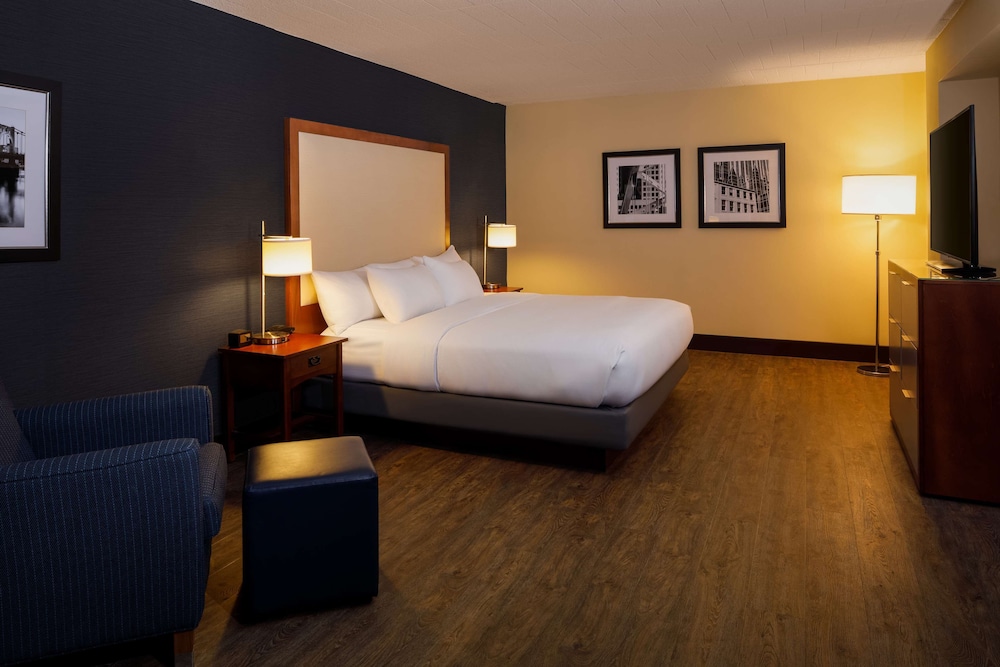 DoubleTree by Hilton Pittsburgh Cranberry - photo 33