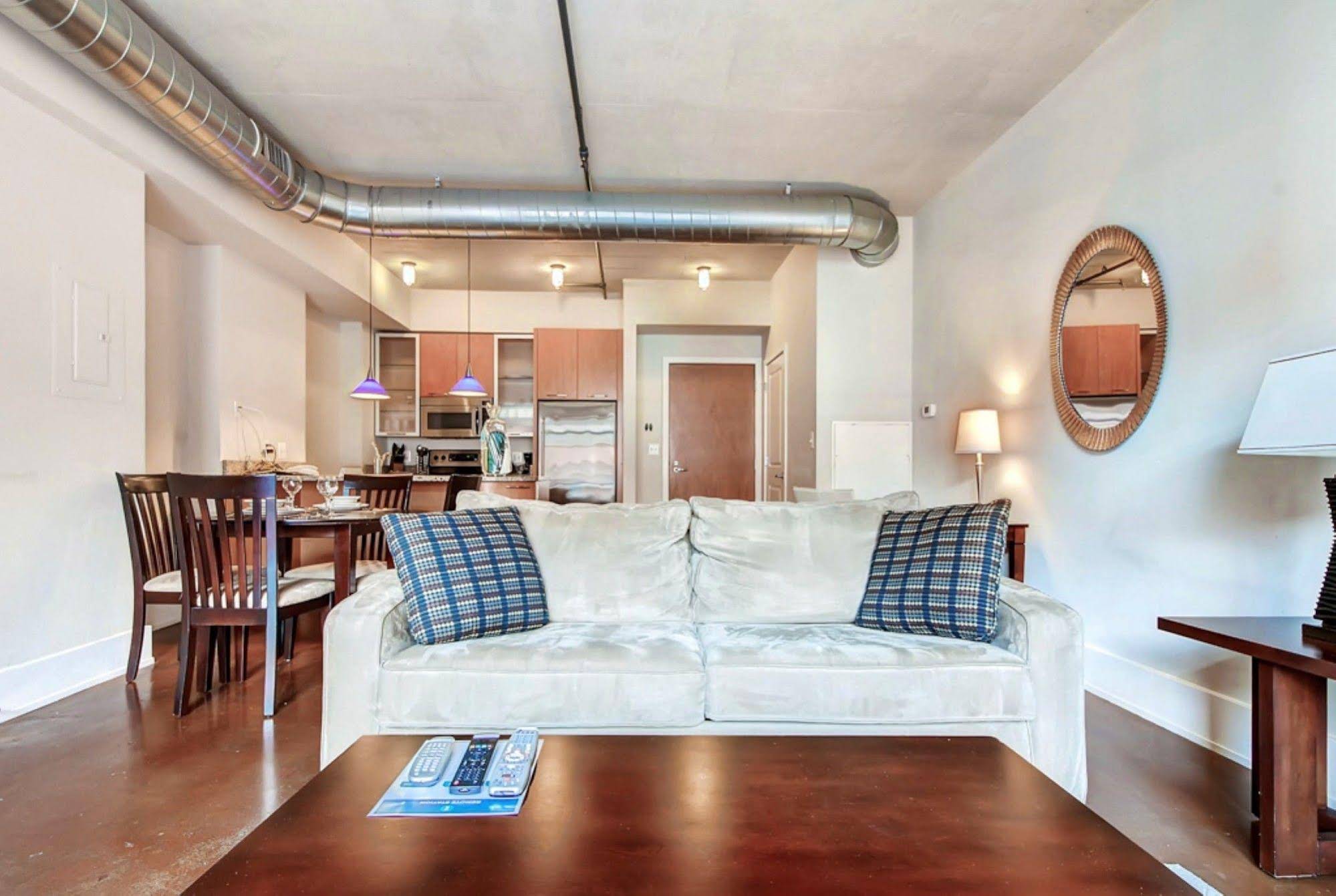 Global Luxury Suites at Logan Circle - photo 11