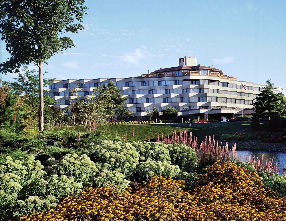 Indian Lakes Hotel - featured photo