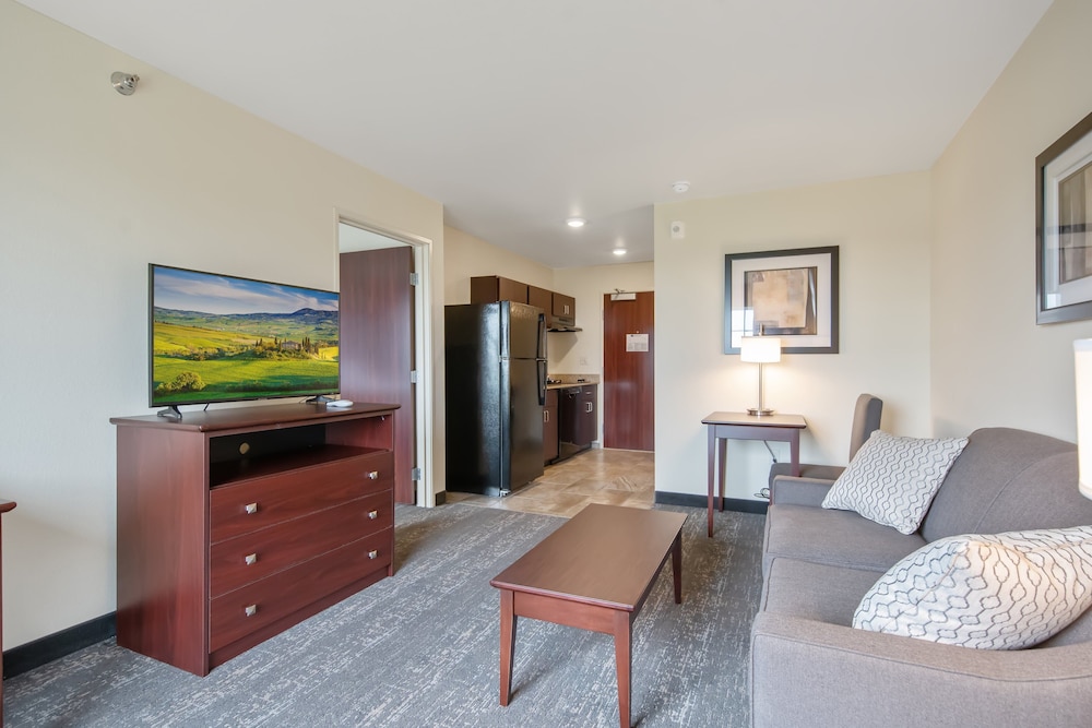 Cobblestone Hotel & Suites Austin - photo 33