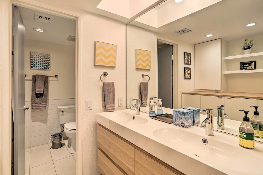 Palm Springs Hideaway w Resort Amenities - photo 15