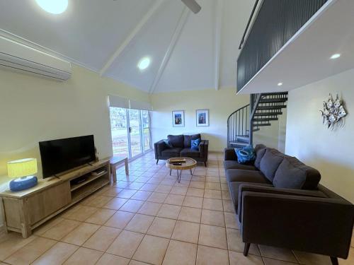 Osprey Holiday Village Unit 102 — 4-Star Luxury Hotel in Exmouth, Australia