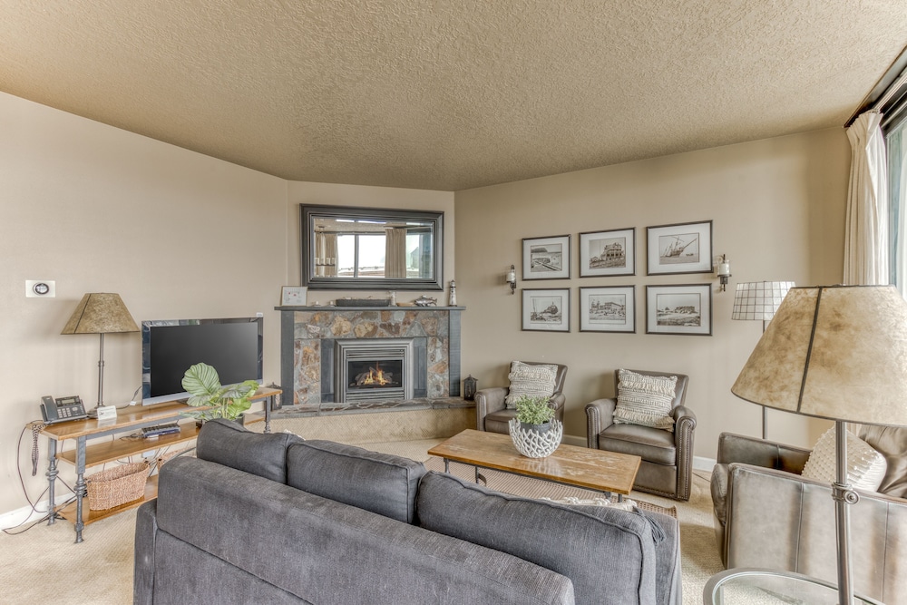 Sand & Sea Resort Condominiums - photo 651