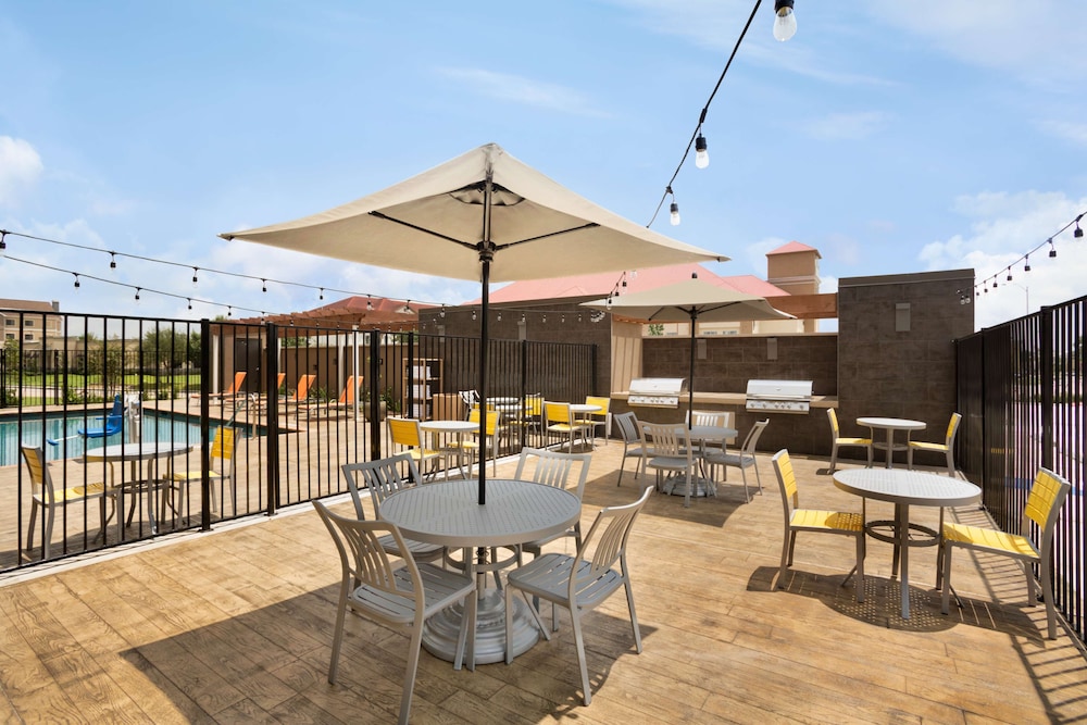 Home2 Suites by Hilton Houston Webster - photo 33