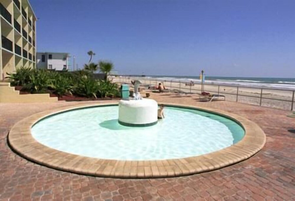 Daytona Inn Beach Resort - photo 53