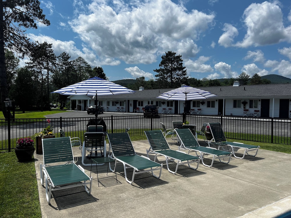 Stowe Motel & Snowdrift - photo 28