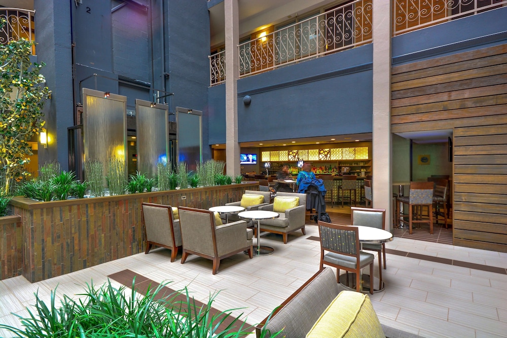 Embassy Suites by Hilton Denver Central Park - photo 33