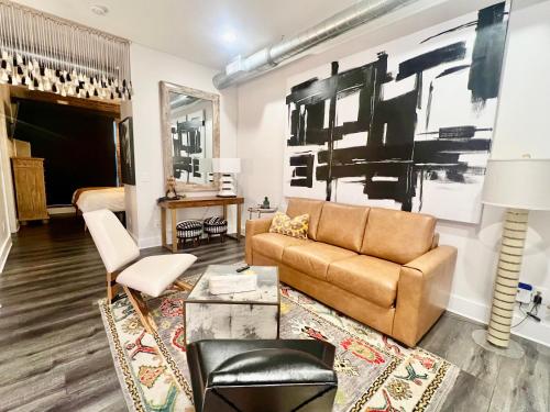 The Hive 205 Sweeter — 4-Star Luxury Hotel in Wilmington, United States