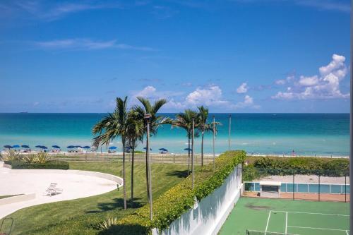Oceanfront Contemporary Suites - photo 17