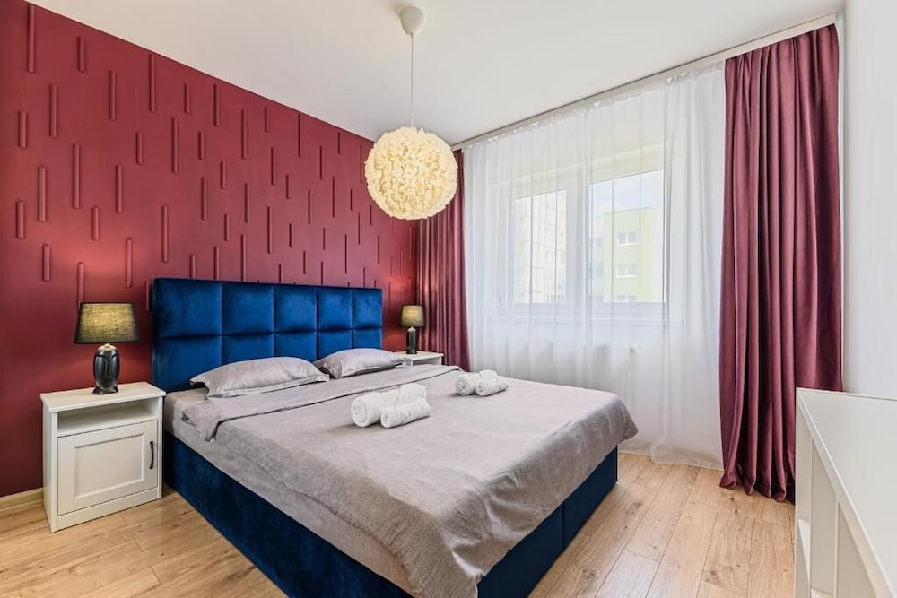 MoHost Blue Moon Apartments — 4-Star Luxury Hotel in Brasov, Romania