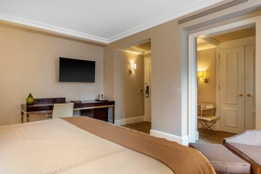 Omni Berkshire Place - photo 43