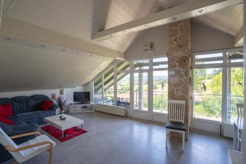 Apartman Ivka — 4-Star Luxury Hotel in Rakovica, Croatia