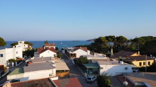 Casa vacanze a 80 m dal mare Su Guventeddu IUN R4654 — 4-Star Luxury Hotel in Pula, Italy