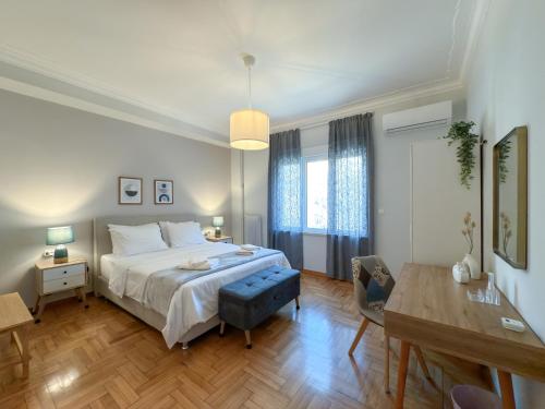 Acropolis View 4 Bedroom Flat — 4-Star Luxury Hotel in Athens, Greece