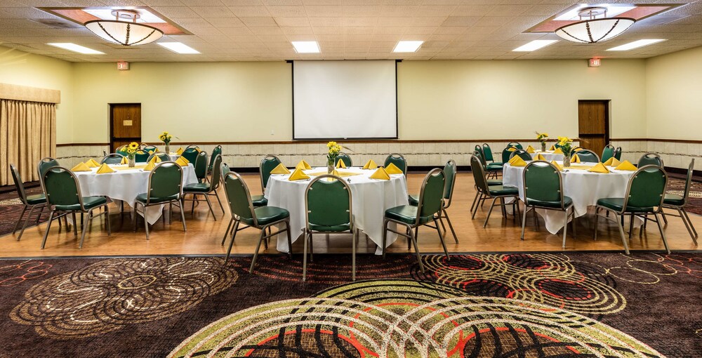 Best Western Wichita North Hotel and Suites - photo 61