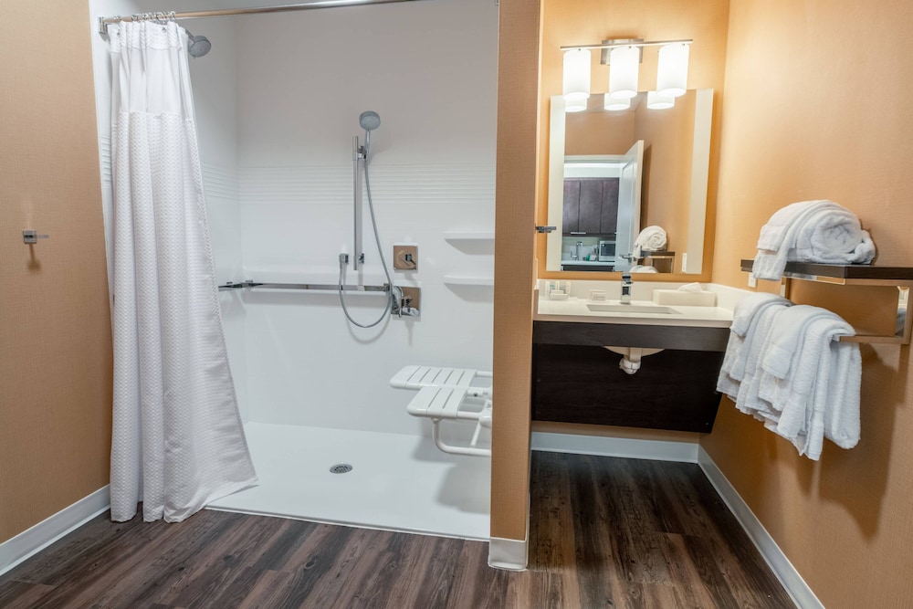 TownePlace Suites Toledo Oregon - photo 21