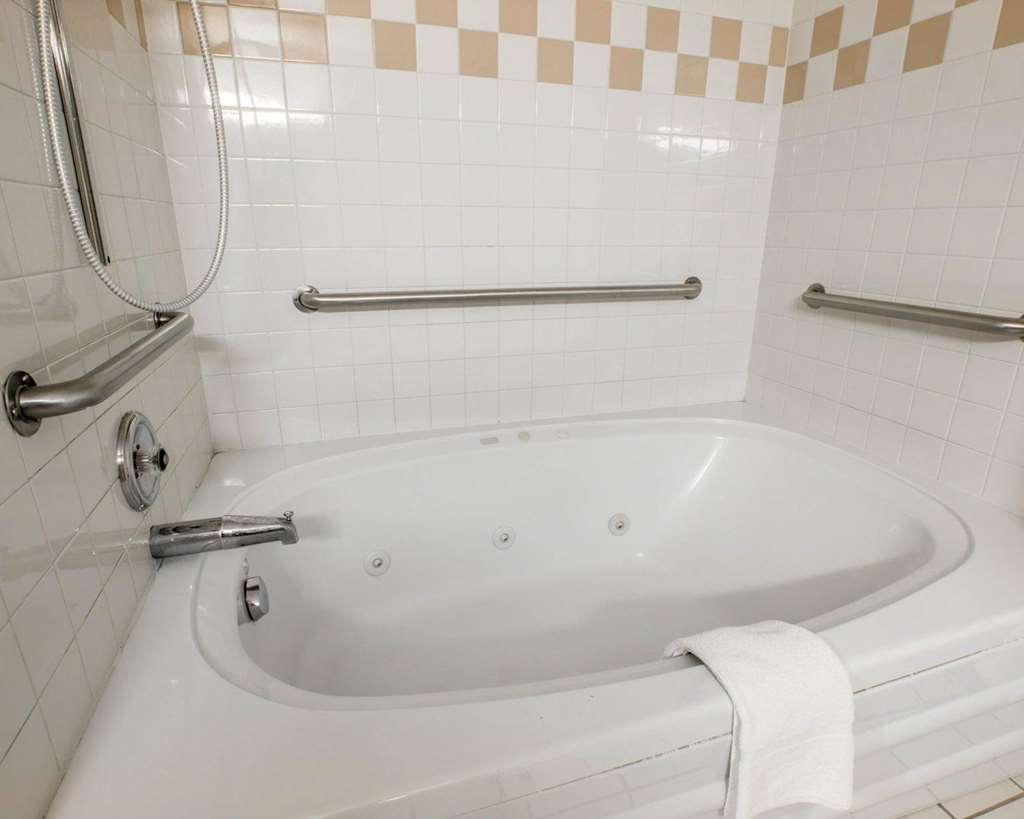 Quality Suites San Diego Otay Mesa - photo 6