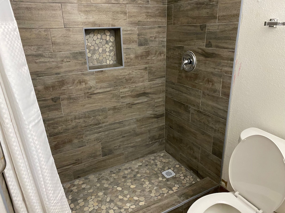 Texas Inn & Suites Raymondville - photo 50