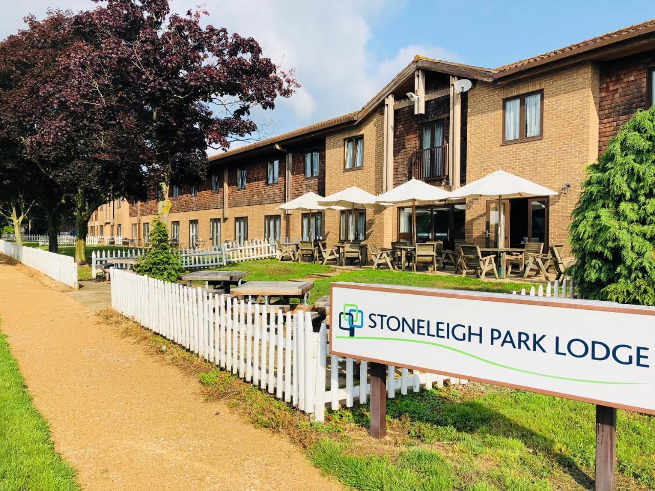 Stoneleigh Park Lodge — 4-Star Luxury Hotel in Royal Leamington Spa, United Kingdom