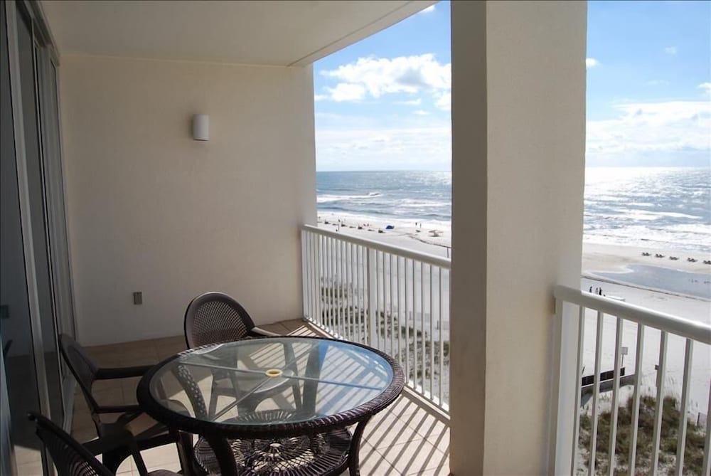 Island Tower 703 by RedAwning - photo 9