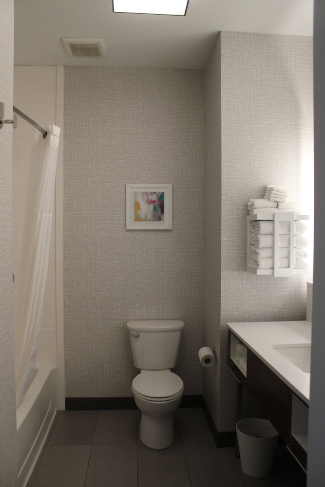 Hampton Inn & Suites Pekin Peoria Area - photo 17