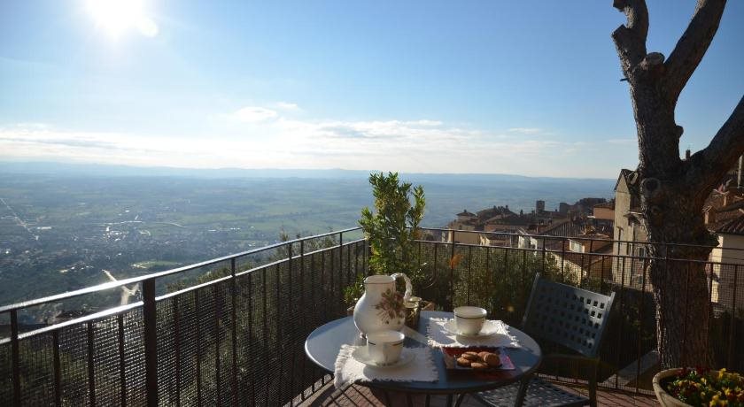 Donnaberarda — 4-Star Luxury Hotel in Cortona, Italy