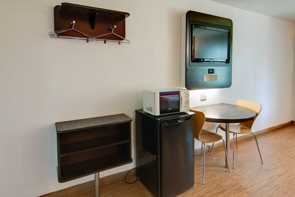 Motel 6 Mount Pleasant TX - photo 14