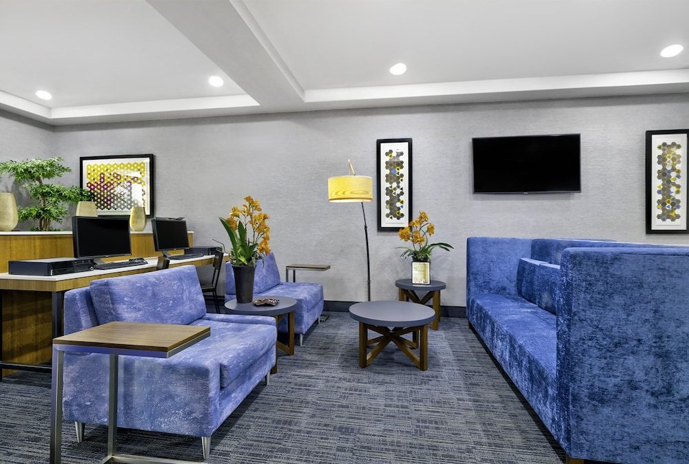 Holiday Inn Express Hotel & Suites Kansas City Grandview by IHG - photo 29