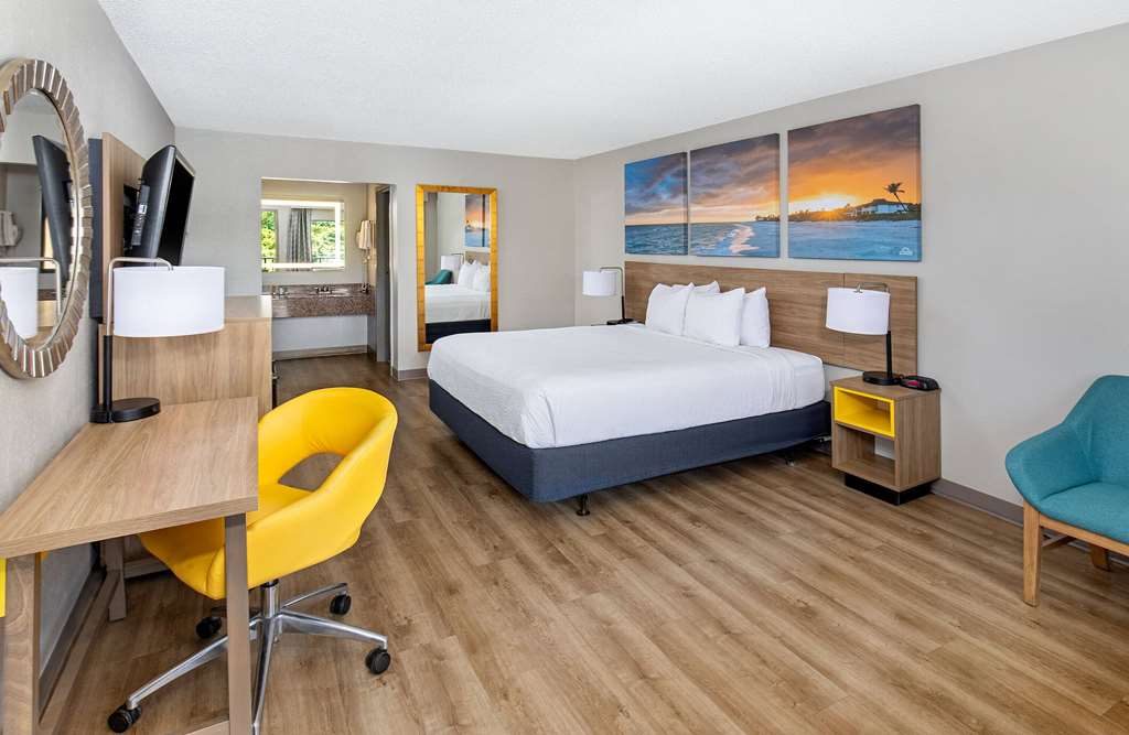 Days Inn by Wyndham St George - photo 32