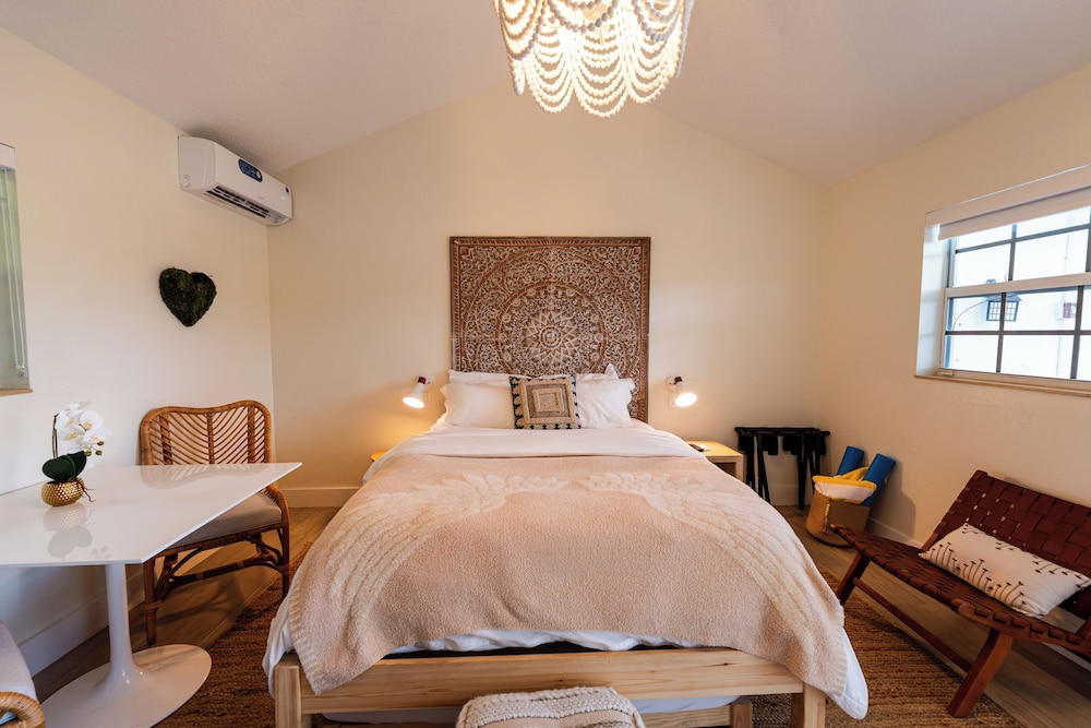 Seahorse Beach Bungalows - photo 9