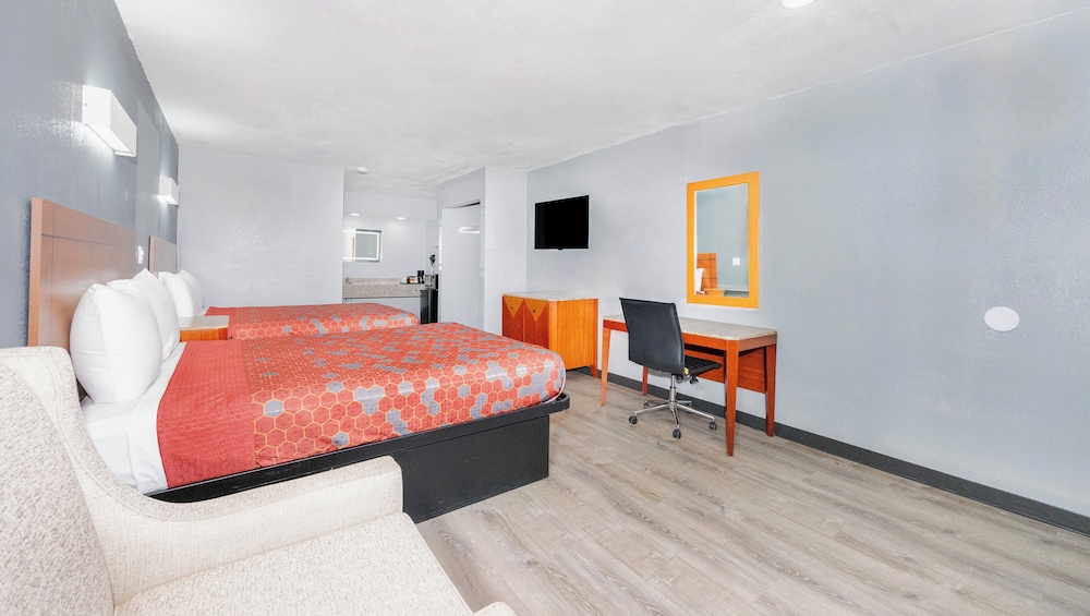 Executive Inn of Hondo - photo 9