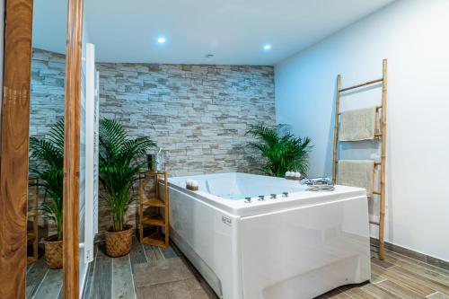 Eden Spa & Cinema - last minute hotel in Unknown City