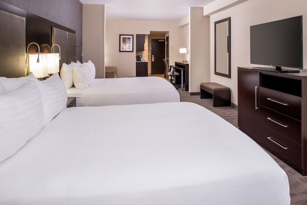 Holiday Inn Express Hotel & Suites Monroe - photo 21