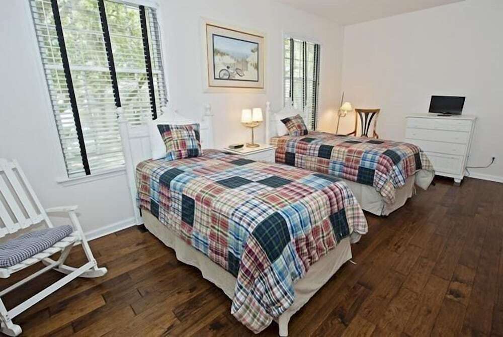 4 Mizzenmast Court at the Sea Pines Resort - photo 6