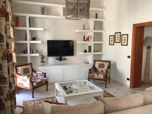 Centro Storico Piazza Carmine: La Casa di Angela — 4-Star Luxury Hotel in Reggio Calabria, Italy