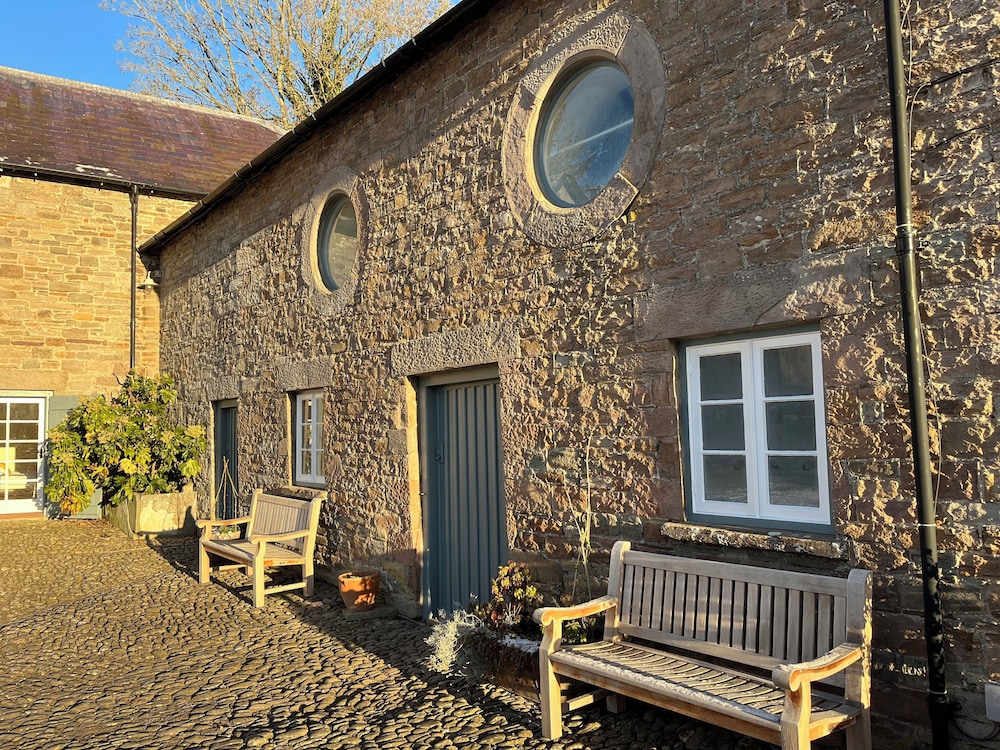 Glanhenwye Courtyard Cottages in Hereford, United Kingdom