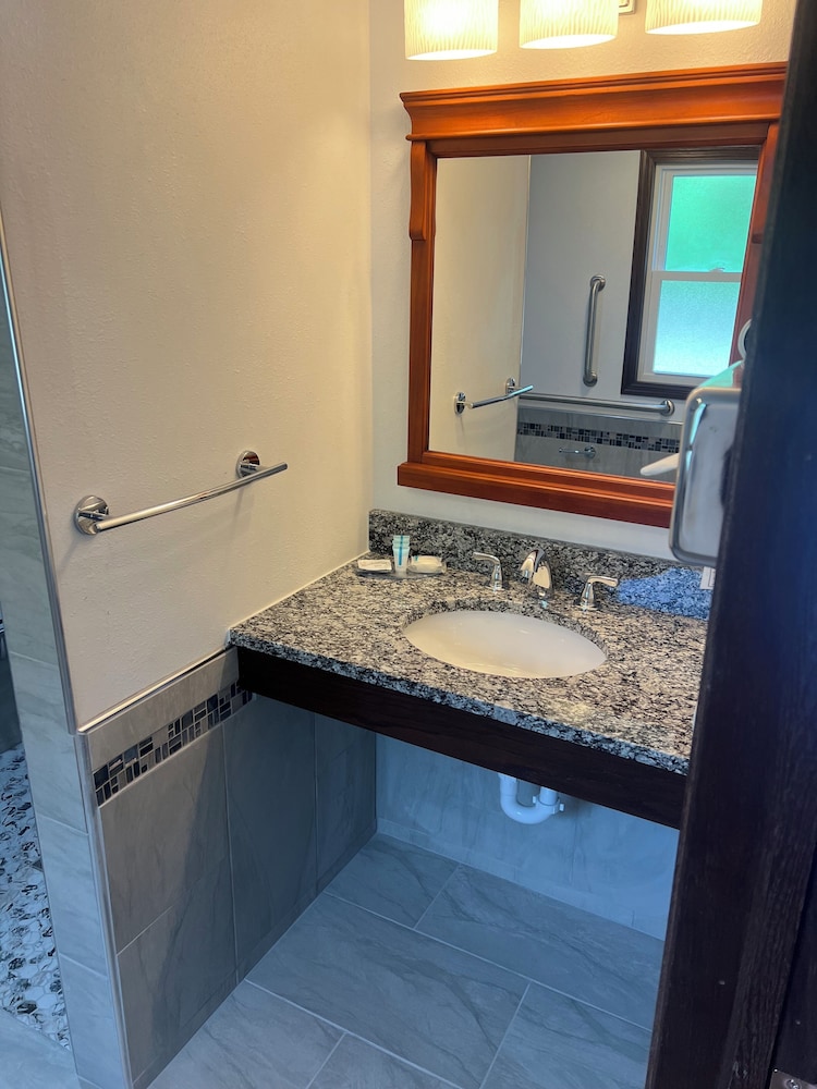 All Star Inn & Suites - photo 363